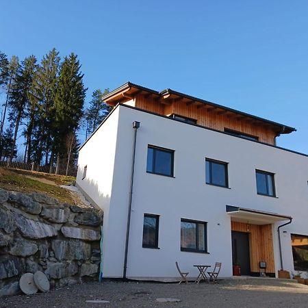 Ferienwohnung Gerlitzenblick 빌라흐 외부 사진